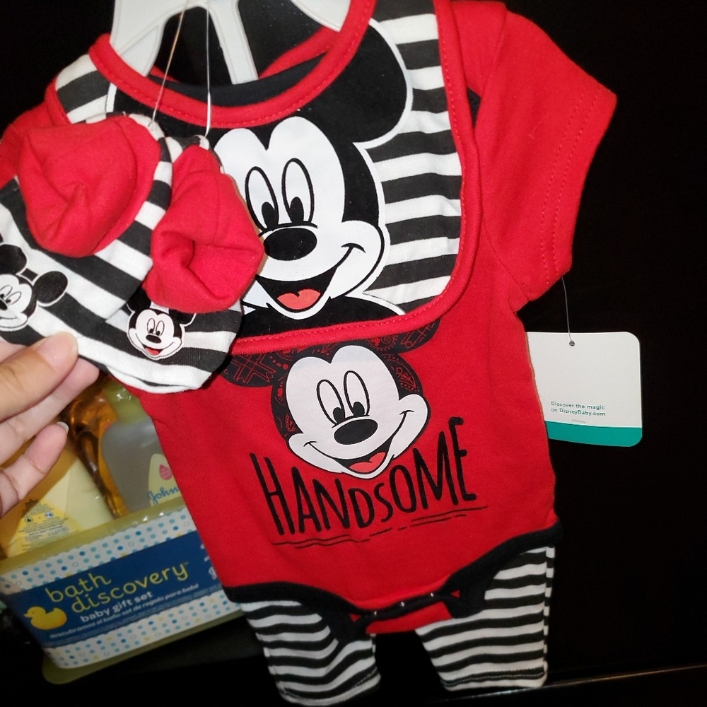 Disney outfit